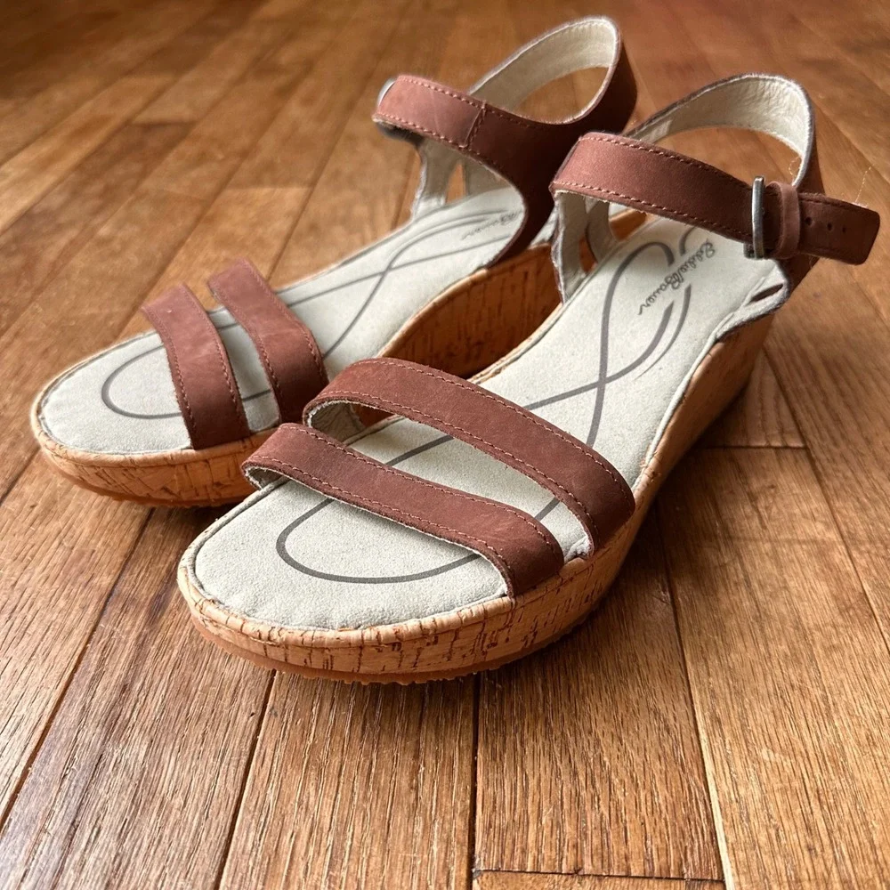 Eddie Bauer Strappy Wedge Sandals Womens 9 Leather Cork Platform Brown Casual